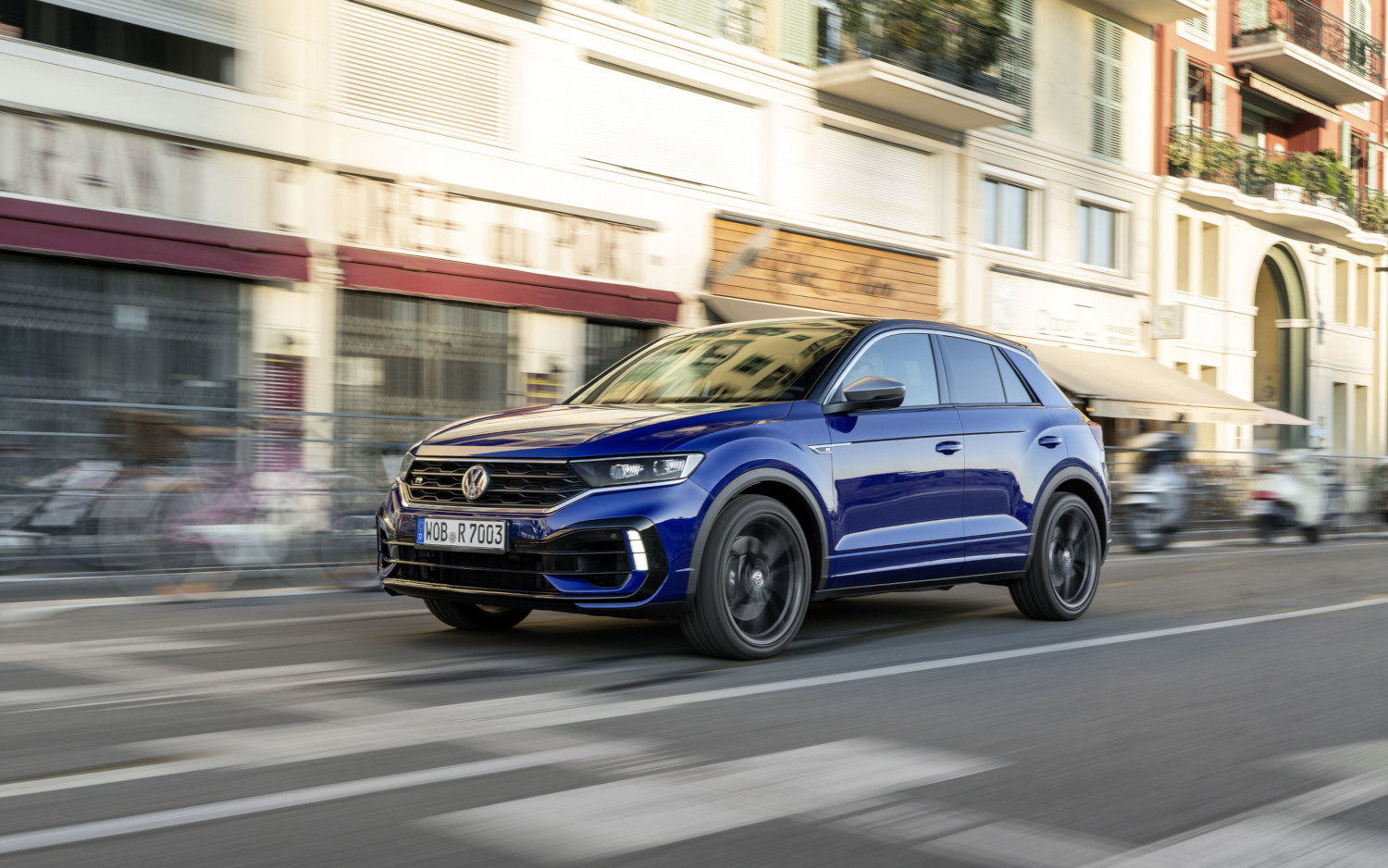 Comparison Volkswagen TRoc R 2019 vs Volkswagen Tiguan SEL 2017 SUV Drive